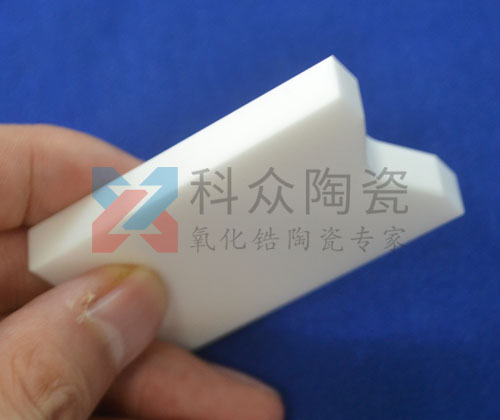 氧化鋯陶瓷注液泵相對(duì)于金屬泵應(yīng)用研究